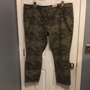 Universal Threads Camo Jeans